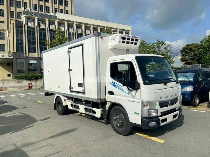 XE TẢI MITSUBISHI FUSO TF4.9 1,9 TẤN THÙNG 4M45