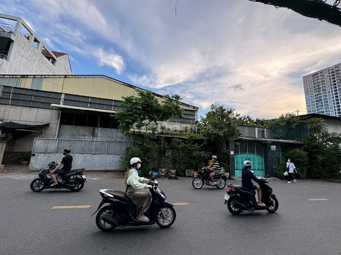 Chính chủ bán nhà  Lương Minh Nguyệt đang cho thuê kho giá 80 tỷ