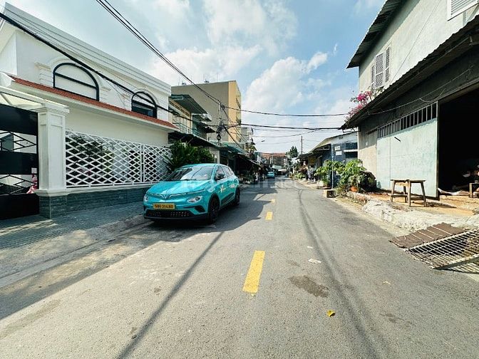 CHDV góc 2 mặt tiền 385, TNPA, Quận 9. Cho thuê 70tr/tháng căn góc 