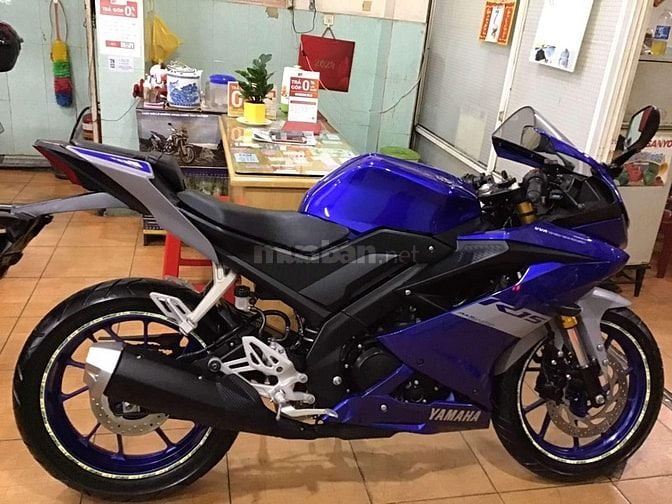 YAMAHA R15 V3 150.ĐK NĂM 2022,ZIN 100%.ODO 8K.CỰC ĐẸP,GIẤY TỜ XỊN.