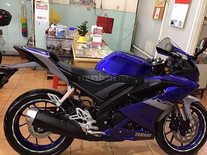 YAMAHA R15 V3 150.ĐK NĂM 2022,ZIN 100%.ODO 8K.CỰC ĐẸP,GIẤY TỜ XỊN.