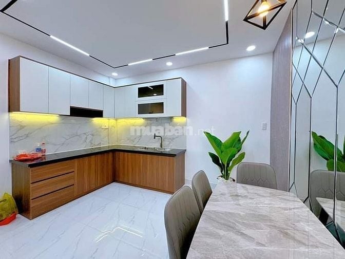 Bán gấp nhà Man Thiện, Hiệp Phú, Quận 9. Giá 2,68 tỷ/48m2, hẻm xe hơi 