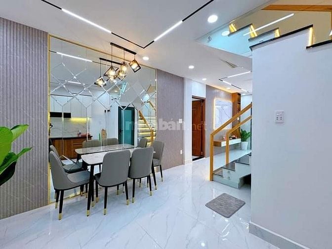 Bán gấp nhà Man Thiện, Hiệp Phú, Quận 9. Giá 2,68 tỷ/48m2, hẻm xe hơi 