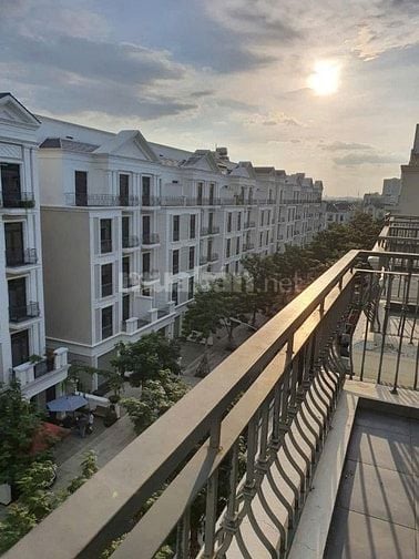 BÁN NHÀ PHỐ 84m2 - 5 TẦNG VINHOMES GRAND PARK GIÁ 13 TỶ HOÀN THIỆN