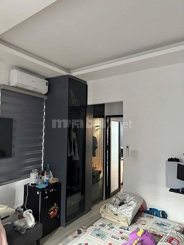 Cần tiền bán nhà hẻm 5m, cho thuê 16tr- 2,63tỷ/ 57m2. Hoà Hảo, Quận 10