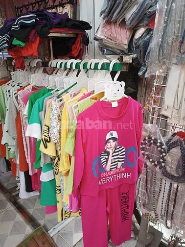 Quần áo trẻ em đủ loại.đủ kiểu hàng đẹp bán shop