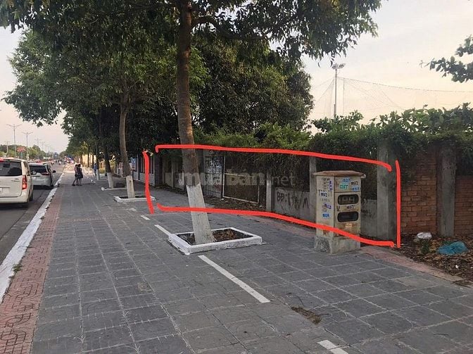 Bán miếng đất ở Huyện Đất Đỏ, Vũng Tàu, mặt tiền đường Võ Thị Sáu