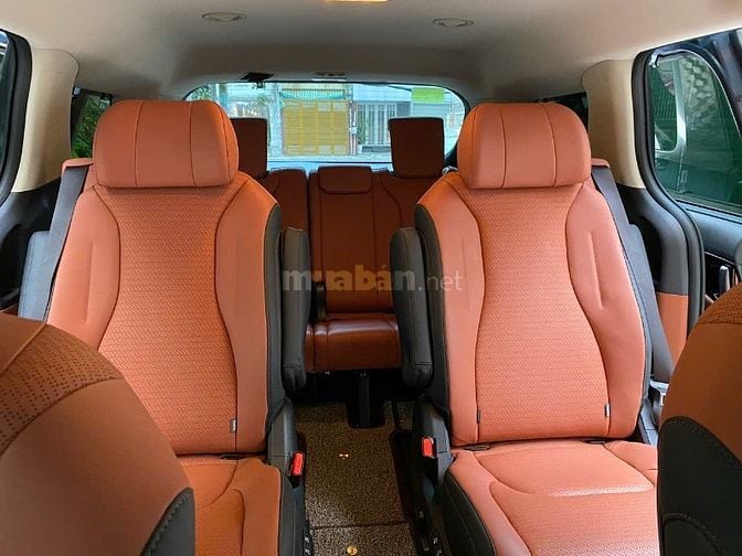 Bán Xe siêu lướt Kia Carnival 7c - premium 2.2D - 2022 - 1 đời chủ 