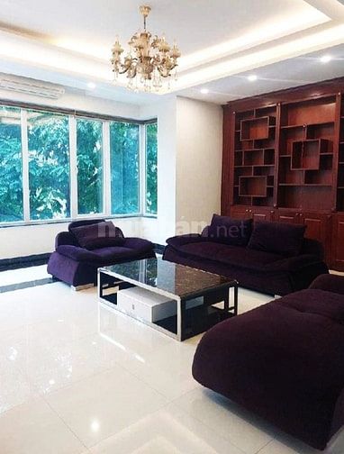 Biệt thự khu vườn Đào, Võ Chí Công 252m2, MT 14m, giá 138 tỷ