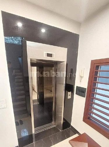 Biệt thự khu vườn Đào, Võ Chí Công 252m2, MT 14m, giá 138 tỷ