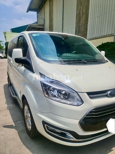 Bán gấp xe Ford Tourneo 2021 VIP trắng