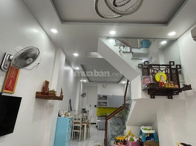 Bán nhà hẻm xh4m Ông Ích Khiêm Phường 14 Quận 11 giá 6,1 tỷ 45,4m2