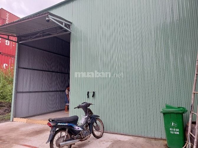 Cho thuê kho nhỏ Quận 7 DT 120m, xe cont tận cửa.