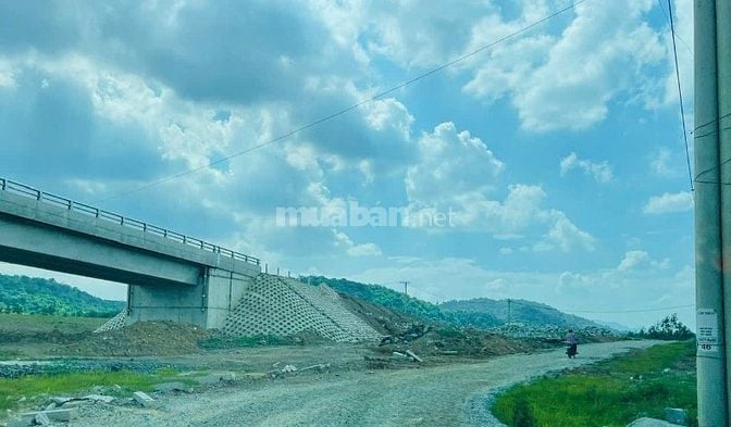 Bán đất mặt tiền đường xã Sông Phan, huyện Hàm Tân, Bình Thuận
