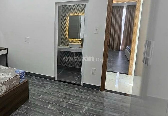 Bán nhà hẻm 382 Nguyễn Thị Minh Khai  DT: 3,8x8 . 1 Trệt Lửng ,Lầu 3PN