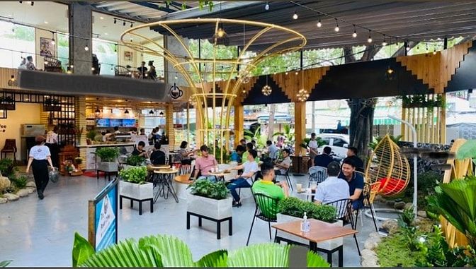 Sang quán Cafe máy lạnh 500m2 góc 2 mt Hoà Bình - Thủ Đức, thuê 40tr