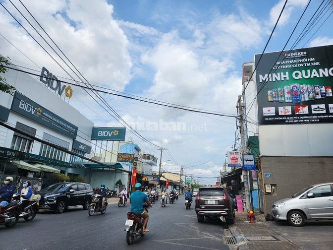 Cho thuê mặt bằng kinh doanh 2 mặt tiền Lý Thường Kiệt - Lê Văn Phiên