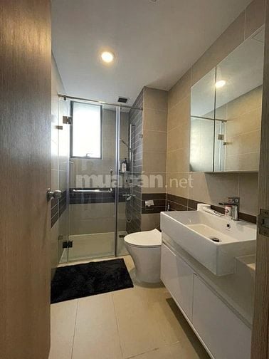 Cho thuê Căn hộ góc RiverGate Residence Quận 4,110m2 . 3PN .Giá :32Tr