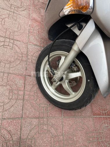 bán xe leed của gia đình đang sử dụng , giá 10,5 tr . xe đang sử dụng