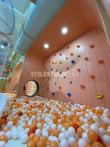 Sang Nhượng CAFE KIDS CAO CẤP 400m2,  đã bao gồm tiền cọc nhà