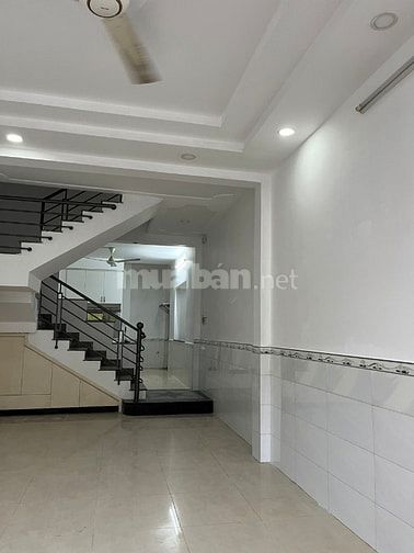 Nhà mặt tiền Hà Thị Đát tiện ở kinh doanh làm văn cty , spa