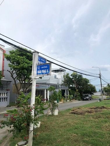 Đất Bàu Mạc 5 , Cách biển 500 mét . vị trí đẹp . giá 3 tỷ 500