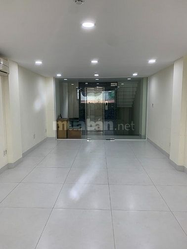 Cho thuê 3 Tầng Toà nhà Phú Nhuận, Huỳnh Văn Bánh, mới đẹp, thang máy