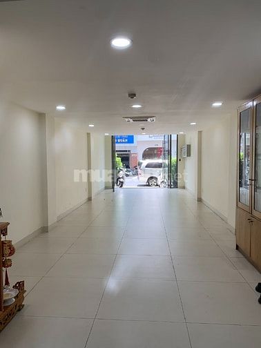 Cho thuê 3 Tầng Toà nhà Phú Nhuận, Huỳnh Văn Bánh, mới đẹp, thang máy