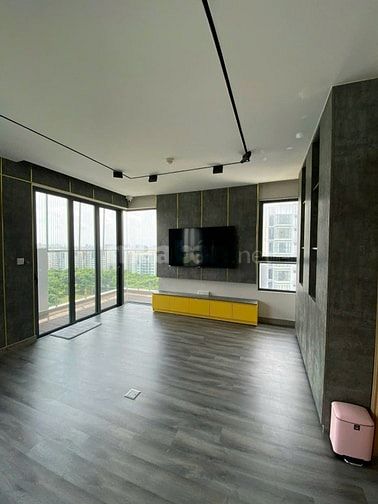 Bán căn hộ 3PN, 114m2, căn góc 3PN, hướng Đông Nam thoáng mát, view hồ