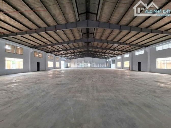 Cho thuê xưởng may ngoài KCN Đức Hòa, Long An kv: 7.000m2,xd: 5.000m2