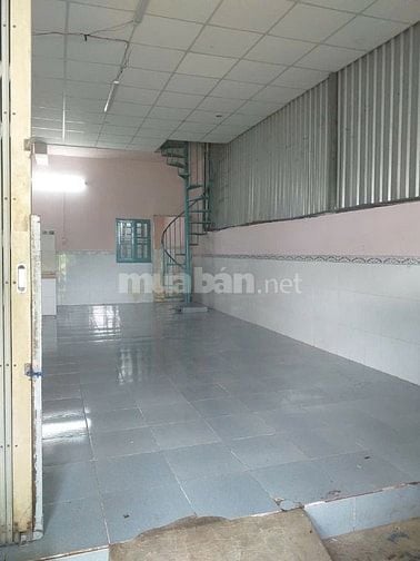 Kẹt tiền làm ăn cần bán gấp nhà chính chủ đường hẻm xe ô tô vào được