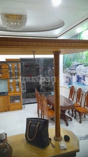 Bán nhà tên Lửa, Bình Tân tuyệt đẹp, 4 lầu ,
80m2,5PN chỉ 10 tỷ