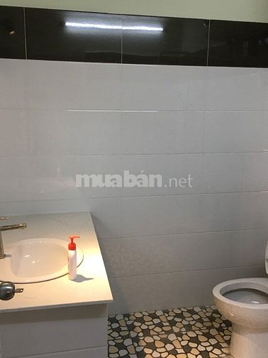 NHÀ MẶT TIỀN ĐƯỜNG LỚN CHO THUÊ 