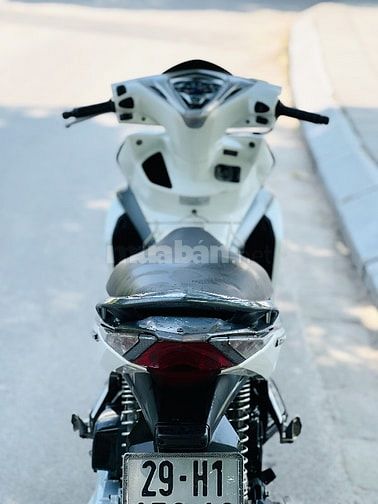 Honda Air Blade 110Fi Trắng Chính Chủ Biển HN ĐỜI CHÓT