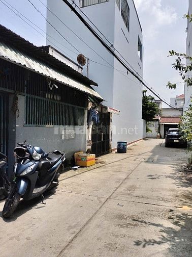 Cho thuê kho bãi 300m2, 1 trệt, 1 lửng đúc suốt, P.Bình Hưng Hoà