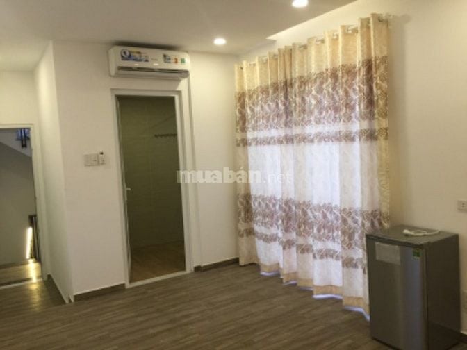 Phòng 30m2- Bancon- Cửa sổ-  full NT - LÊ VĂN SỸ - TRUNG TÂM Phu nhuận