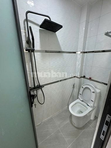 Bán căn hộ dịch vụ cao cấp đường Lạc Long Quân, Phường 3, Quận 11