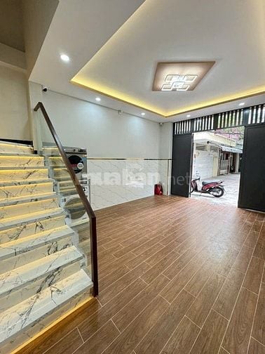Bán căn hộ dịch vụ cao cấp đường Lạc Long Quân, Phường 3, Quận 11