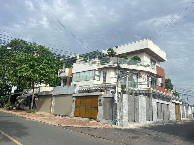 Biệt thự lô góc MT Lào Cai Chánh Nghĩa, Thủ Dầu Một, Bình Dương