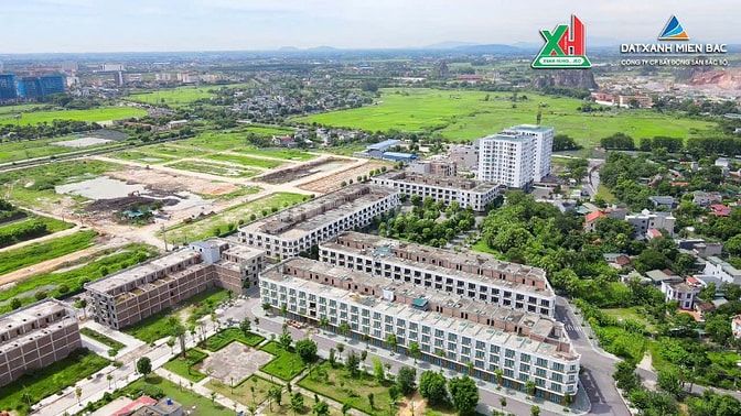 Bán nhà liền kề mặt đường đại lộ CSEDP TP Thanh Hóa, DT 90m2