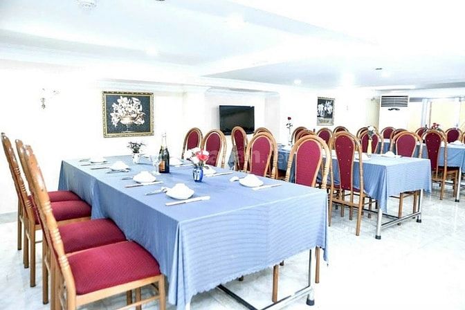 Cho Thuê Khách Sạn MT 304 Trần Hưng Đạo, P. Nguyễn Cư Trinh, Quận 1 