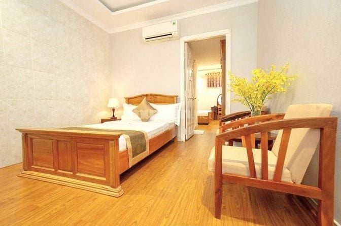 Cho Thuê Khách Sạn MT 304 Trần Hưng Đạo, P. Nguyễn Cư Trinh, Quận 1 