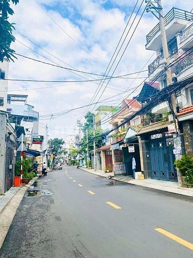 Bán nhà mặt tiền hẻm 3 lầu (4x14) 1005/ Nguyễn Kiệm P3 Gò Vấp (Sân bay
