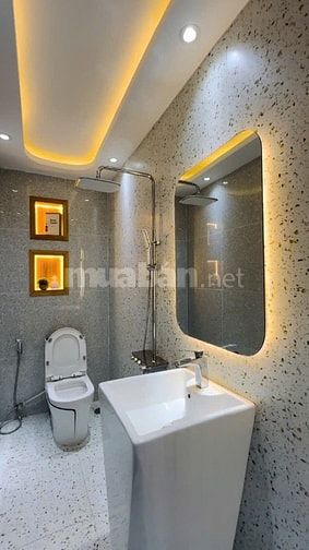 Bán nhà chính chủ giá 2 tỷ650 Nơ Trang Long P13 Bình Thạnh. DT 67m²  