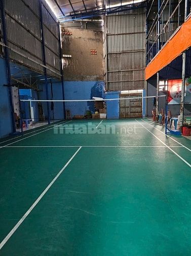 Bán nhà Cấp 4 DT 1200m2, đang làm sân cầu lông. Dòng tiền 70tr/tháng