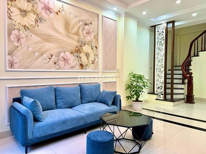 BÁN NHÀ 5 Tầng ngõ 98 Đàm Quang Trung, Long Biên, DT 30m2