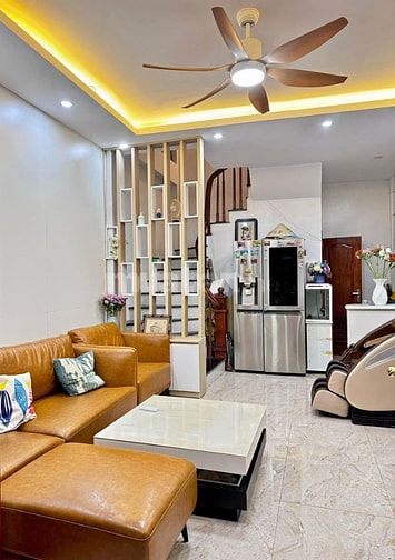 HOÀNG HOA THÁM 31M2 4 TẦNG NHỈNH 5 TỶ  NHÀ DÂN XÂY- MẶT TIỀN KHỦNG