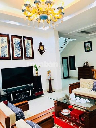 Cho thuê nhà phố Ngọc Trì, Long Biên, 90m2, 2 tầng, nội thất cao cấp