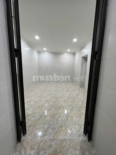 Bán căn hộ phố 8/3 Quỳnh Mai, Hai Bà Trưng - Hà Nội