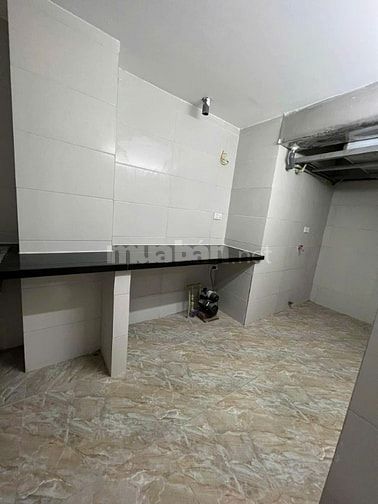 Bán căn hộ phố 8/3 Quỳnh Mai, Hai Bà Trưng - Hà Nội